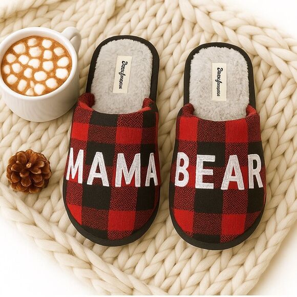 Dearfoams “Mama Bear” Buffalo Check Clog Slippers NWT Cozy Gift 🐻 - Picture 1 of 12